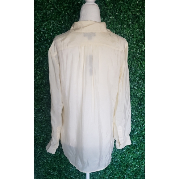 19. J.Crew Eco cupro-blend collared V-neck popover top - Picture 5 of 6